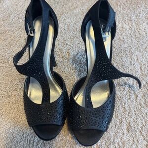Black sparkling heels